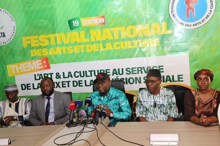 LA 19EME ÉDITION DU FESTIVAL NATIONAL DES ARTS ET DE LA CULTURE FENAC 2023 ANNONCÉE PAR LE MINISTRE ALPHA SOUMAH ET SON CABINET